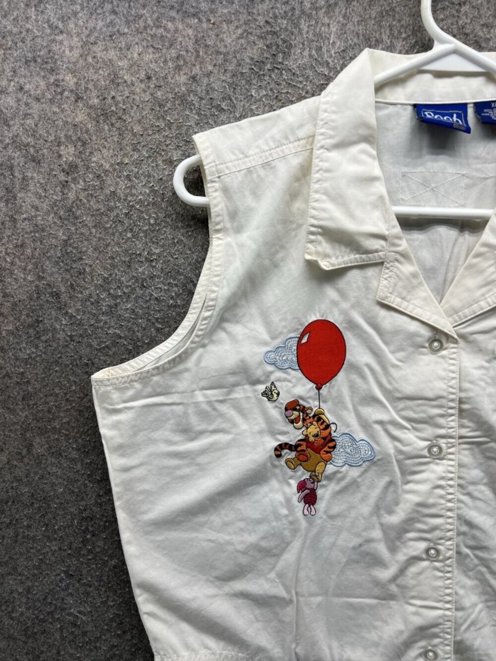 Winnie The Pooh Shirt Women XL White Collared Sleeveless Button Up Tigger VTG 90 - Picture 5 of 11